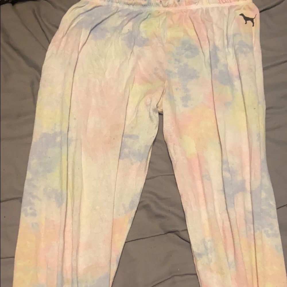 tie dye sweat pants, pink, blue, yellow, white